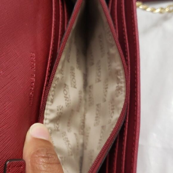 Michael Kors Crossbody Wallet Great Used Condition - Picture 9 of 11